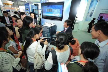 沃特世超高效合相色譜系統首次亮相中國