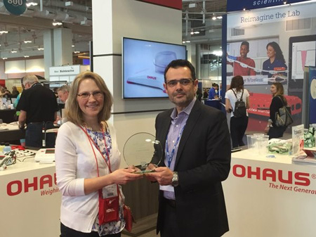 感恩教師節 奧豪斯一直在行動